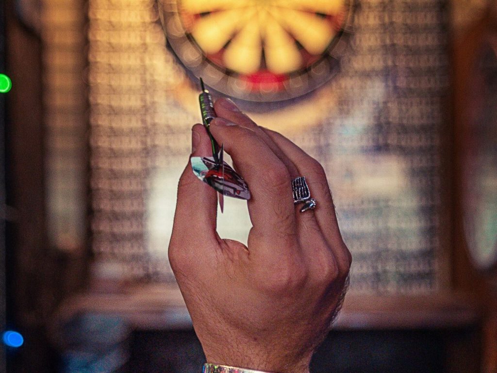 How to Play Darts